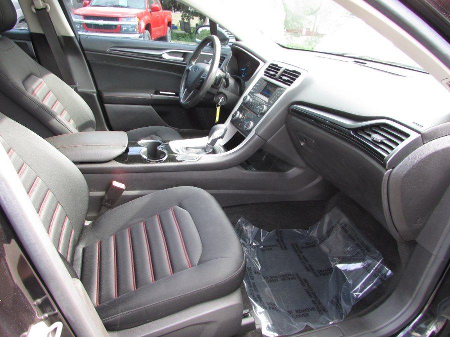 Used Ford Fusion 4dr Sdn SE FWD 2014 | United Auto Sales of E Windsor, Inc. East Windsor, Connecticut Used Ford Fusion 4dr Sdn SE FWD 2014 | United Auto Sales of E Windsor, Inc. East Windsor, Connecticut