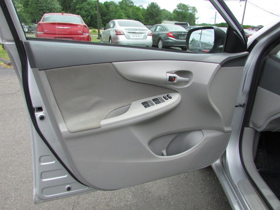 2009 Toyota Corolla 4dr Sdn Auto LE (Natl), available for sale in East Windsor, Connecticut | United Auto Sales of E Windsor, Inc. East Windsor, Connecticut 2009 Toyota Corolla 4dr Sdn Auto LE (Natl), available for sale in East Windsor, Connecticut | United Auto Sales of E Windsor, Inc. East Windsor, Connecticut