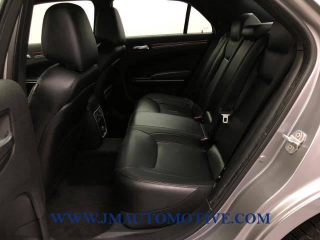 Used Chrysler 300 4dr Sdn AWD 2014 | J&M Automotive Sls&Svc LLC. Naugatuck, Connecticut Used Chrysler 300 4dr Sdn AWD 2014 | J&M Automotive Sls&Svc LLC. Naugatuck, Connecticut