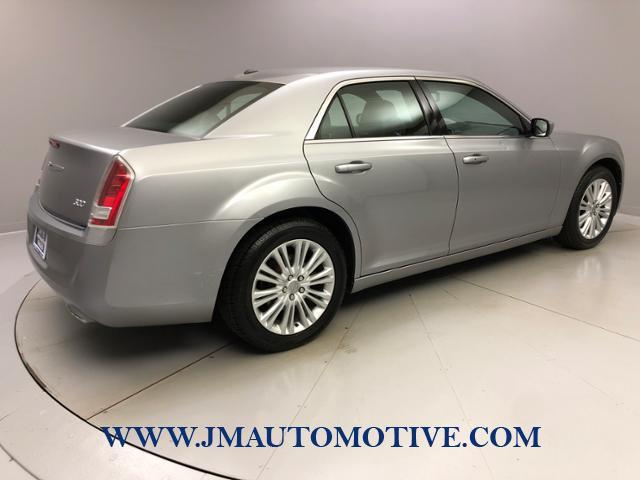 Used Chrysler 300 4dr Sdn AWD 2014 | J&M Automotive Sls&Svc LLC. Naugatuck, Connecticut Used Chrysler 300 4dr Sdn AWD 2014 | J&M Automotive Sls&Svc LLC. Naugatuck, Connecticut