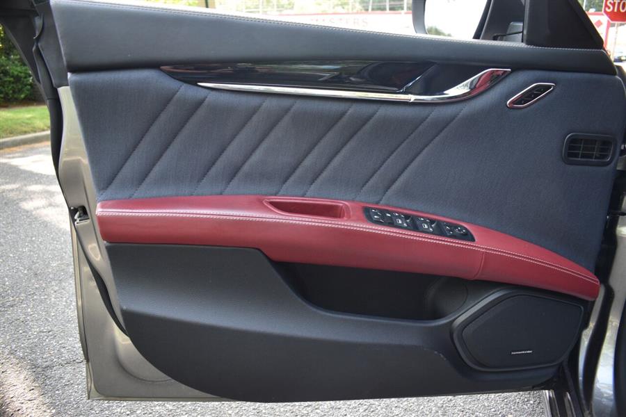 2019 Maserati Quattroporte S Q4 GranLusso AWD 4dr Sedan, available for sale in Great Neck, New York | Camy Cars. Great Neck, New York 2019 Maserati Quattroporte S Q4 GranLusso AWD 4dr Sedan, available for sale in Great Neck, New York | Camy Cars. Great Neck, New York
