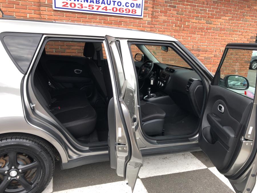 2015 Kia Soul 5dr Wgn Manual, available for sale in Waterbury, Connecticut | National Auto Brokers, Inc.. Waterbury, Connecticut 2015 Kia Soul 5dr Wgn Manual, available for sale in Waterbury, Connecticut | National Auto Brokers, Inc.. Waterbury, Connecticut