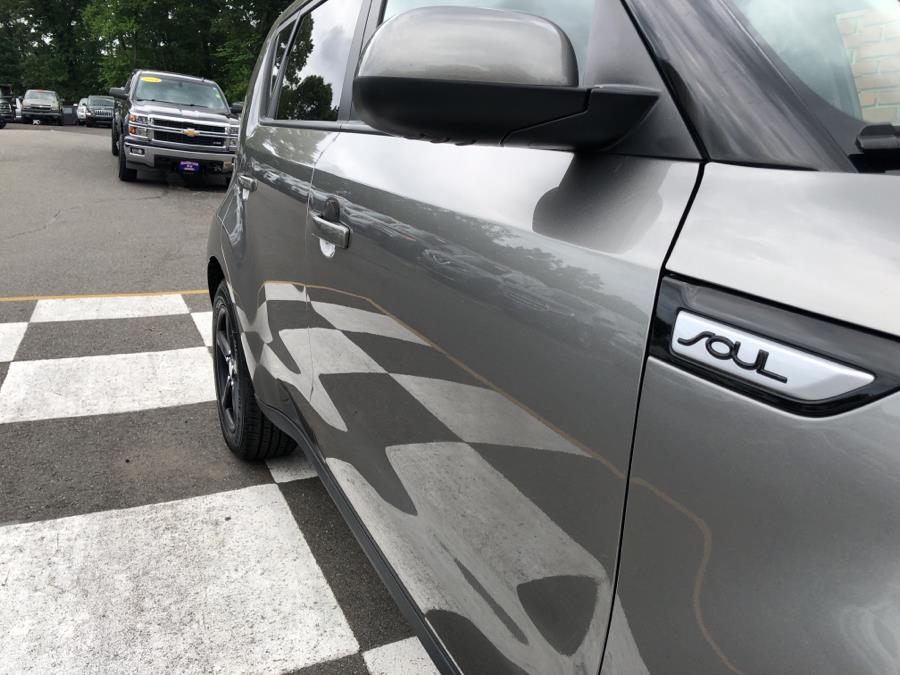 2015 Kia Soul 5dr Wgn Manual, available for sale in Waterbury, Connecticut | National Auto Brokers, Inc.. Waterbury, Connecticut 2015 Kia Soul 5dr Wgn Manual, available for sale in Waterbury, Connecticut | National Auto Brokers, Inc.. Waterbury, Connecticut