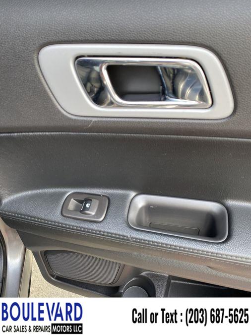 Used Ford Explorer XLT Sport Utility 4D 2014 | Boulevard Motors LLC. New Haven, Connecticut Used Ford Explorer XLT Sport Utility 4D 2014 | Boulevard Motors LLC. New Haven, Connecticut