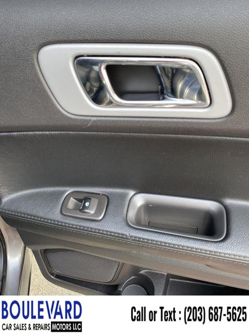 Used Ford Explorer XLT Sport Utility 4D 2014 | Boulevard Motors LLC. New Haven, Connecticut Used Ford Explorer XLT Sport Utility 4D 2014 | Boulevard Motors LLC. New Haven, Connecticut
