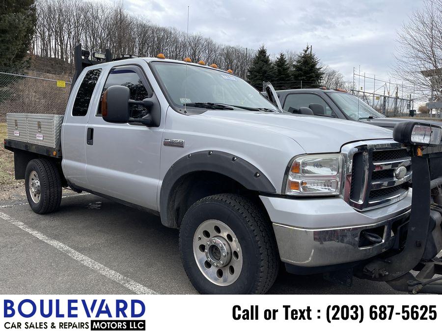 2005 Ford F250 Super Duty Super Cab XLT Pickup 4D 6 3/4 ft, available for sale in New Haven, Connecticut | Boulevard Motors LLC. New Haven, Connecticut