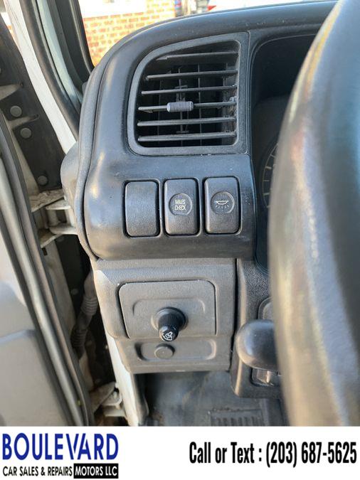 Used Isuzu Med Duty Npr NPR Regular Cab Gas 2001 | Boulevard Motors LLC. New Haven, Connecticut Used Isuzu Med Duty Npr NPR Regular Cab Gas 2001 | Boulevard Motors LLC. New Haven, Connecticut