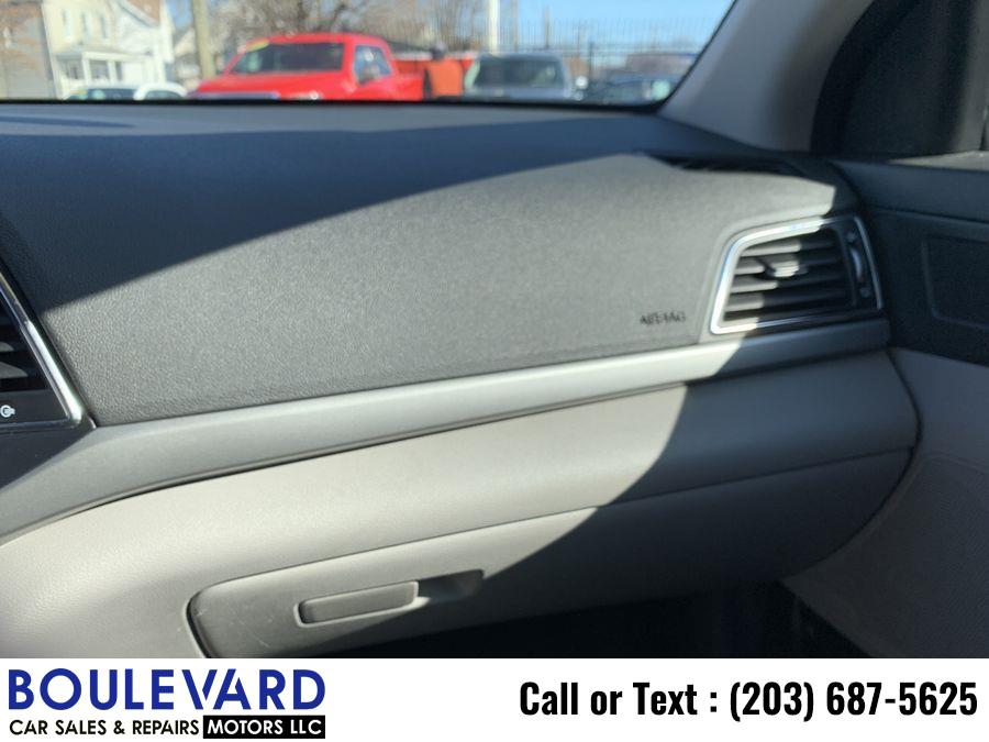 Used Hyundai Elantra SEL Sedan 4D 2018 | Boulevard Motors LLC. New Haven, Connecticut Used Hyundai Elantra SEL Sedan 4D 2018 | Boulevard Motors LLC. New Haven, Connecticut