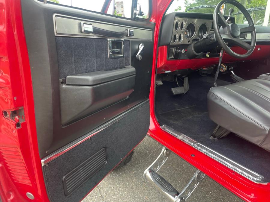 1984 Chevrolet Blazer 2dr Wagon K10 Utility HT 4WD, available for sale in Bridgeport, Connecticut | CT Auto. Bridgeport, Connecticut 1984 Chevrolet Blazer 2dr Wagon K10 Utility HT 4WD, available for sale in Bridgeport, Connecticut | CT Auto. Bridgeport, Connecticut