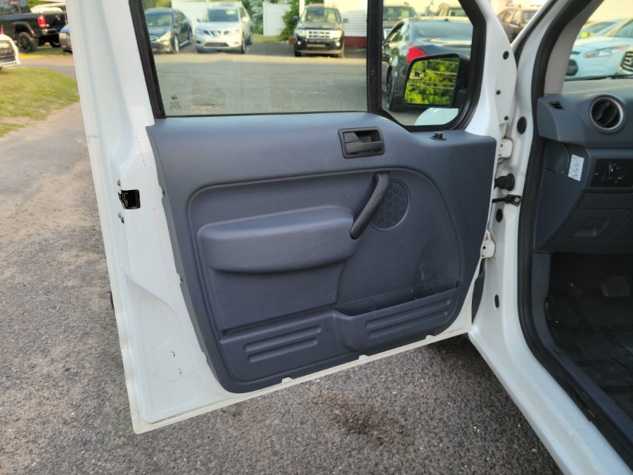 2013 Ford Transit Connect 114.6" XLT w/o side or rear door glass, available for sale in East Windsor, Connecticut | Toro Auto. East Windsor, Connecticut 2013 Ford Transit Connect 114.6" XLT w/o side or rear door glass, available for sale in East Windsor, Connecticut | Toro Auto. East Windsor, Connecticut