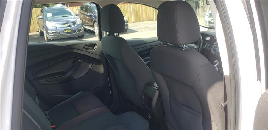 2013 Ford Escape FWD 4dr S, available for sale in Little Ferry, New Jersey | Victoria Preowned Autos Inc. Little Ferry, New Jersey 2013 Ford Escape FWD 4dr S, available for sale in Little Ferry, New Jersey | Victoria Preowned Autos Inc. Little Ferry, New Jersey