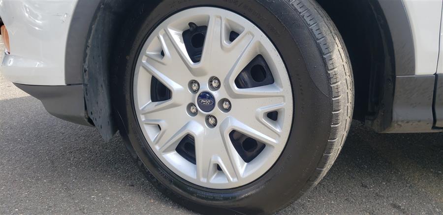 2013 Ford Escape FWD 4dr S, available for sale in Little Ferry, New Jersey | Victoria Preowned Autos Inc. Little Ferry, New Jersey 2013 Ford Escape FWD 4dr S, available for sale in Little Ferry, New Jersey | Victoria Preowned Autos Inc. Little Ferry, New Jersey