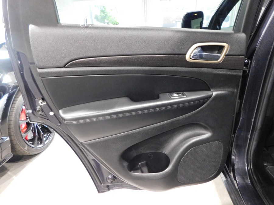 Used Jeep Grand Cherokee 4WD 4dr Altitude 2015 | Auto Gallery. Lodi, New Jersey Used Jeep Grand Cherokee 4WD 4dr Altitude 2015 | Auto Gallery. Lodi, New Jersey
