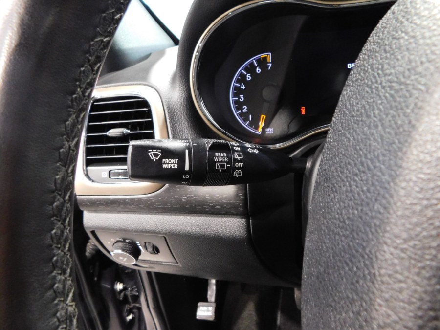 Used Jeep Grand Cherokee 4WD 4dr Altitude 2015 | Auto Gallery. Lodi, New Jersey Used Jeep Grand Cherokee 4WD 4dr Altitude 2015 | Auto Gallery. Lodi, New Jersey