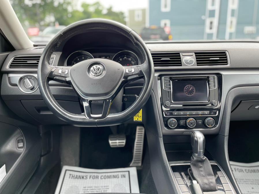 Used Volkswagen Passat R-Line w/Comfort Pkg Auto 2017 | Auto Haus of Irvington Corp. Irvington , New Jersey