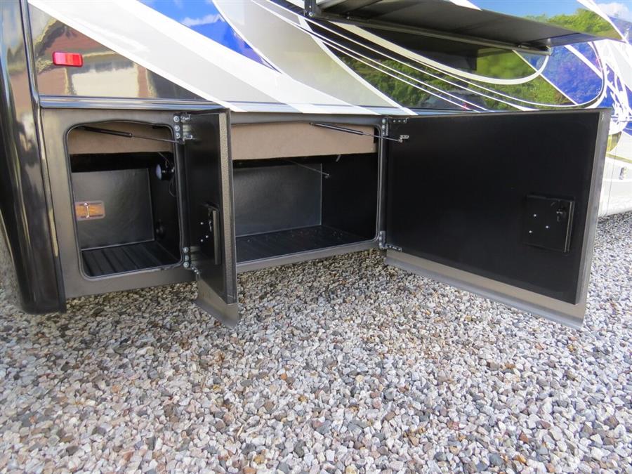 Used Jayco Seneca Prestige Mhc 2022 | Lake City Exports Inc. Auburn, Maine Used Jayco Seneca Prestige Mhc 2022 | Lake City Exports Inc. Auburn, Maine