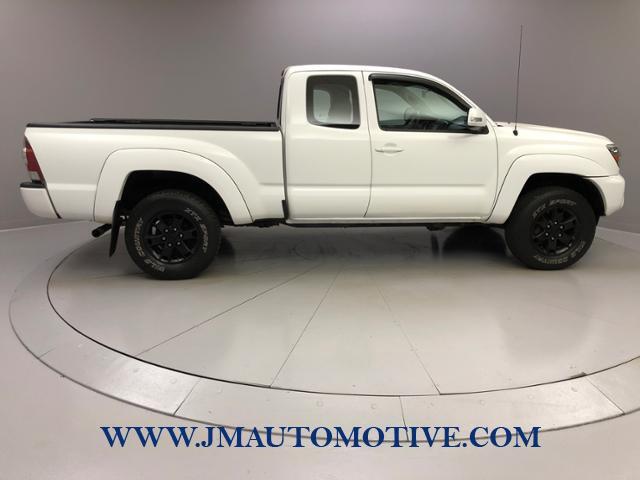 2015 Toyota Tacoma 4WD Access Cab I4 AT, available for sale in Naugatuck, Connecticut | J&M Automotive Sls&Svc LLC. Naugatuck, Connecticut 2015 Toyota Tacoma 4WD Access Cab I4 AT, available for sale in Naugatuck, Connecticut | J&M Automotive Sls&Svc LLC. Naugatuck, Connecticut