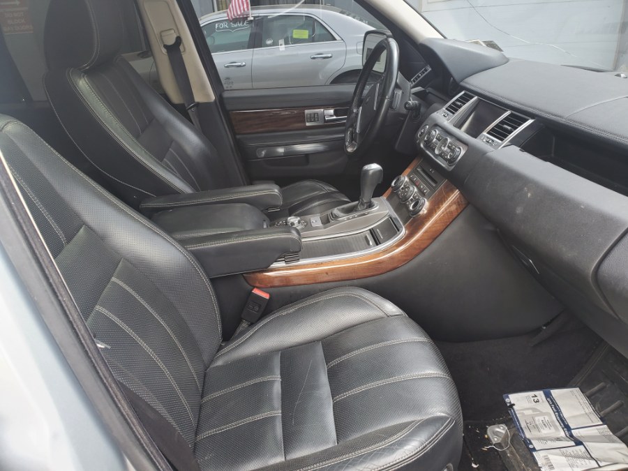Used Land Rover Range Rover Sport 4WD 4dr HSE LUX 2010 | Band of Brothers. Hyde Park, Massachusetts Used Land Rover Range Rover Sport 4WD 4dr HSE LUX 2010 | Band of Brothers. Hyde Park, Massachusetts