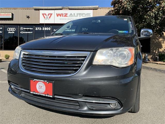 Used Chrysler Town & Country Limited 2012 | Wiz Leasing Inc. Stratford, Connecticut