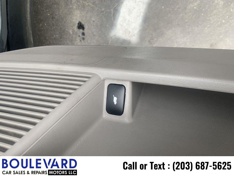 Used Honda Pilot EX-L Sport Utility 4D 2011 | Boulevard Motors LLC. New Haven, Connecticut Used Honda Pilot EX-L Sport Utility 4D 2011 | Boulevard Motors LLC. New Haven, Connecticut