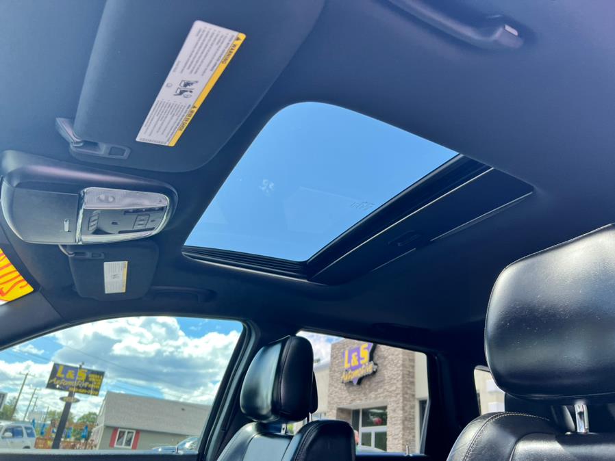 2014 Jeep Grand Cherokee 4WD 4dr Limited, available for sale in Plantsville, Connecticut | L&S Automotive LLC. Plantsville, Connecticut 2014 Jeep Grand Cherokee 4WD 4dr Limited, available for sale in Plantsville, Connecticut | L&S Automotive LLC. Plantsville, Connecticut