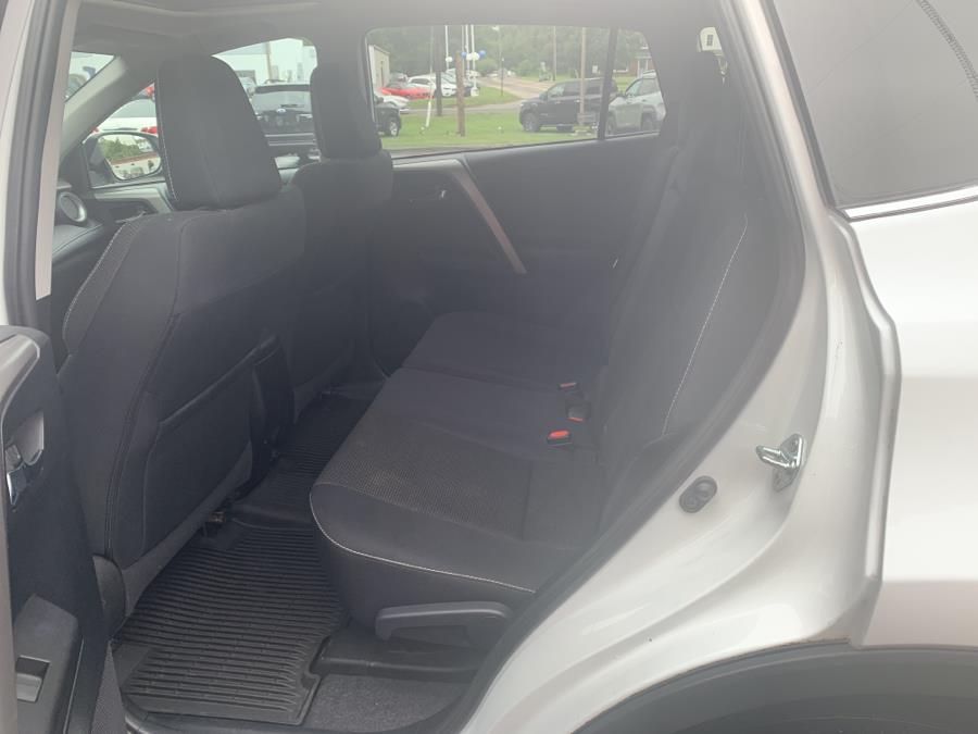Used Toyota RAV4 AWD 4dr XLE (Natl) 2016 | Saybrook Auto Barn. Old Saybrook, Connecticut Used Toyota RAV4 AWD 4dr XLE (Natl) 2016 | Saybrook Auto Barn. Old Saybrook, Connecticut