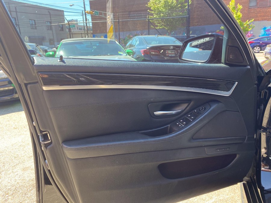 Used BMW 5 Series 4dr Sdn 550i RWD 2011 | RT Auto Center LLC. Newark, New Jersey Used BMW 5 Series 4dr Sdn 550i RWD 2011 | RT Auto Center LLC. Newark, New Jersey
