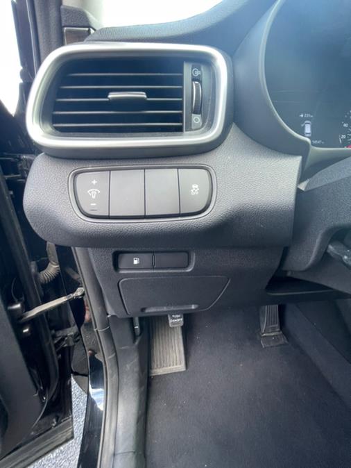 Used Kia Sorento LX V6 FWD 2020 | NJ Used Cars Center. Irvington, New Jersey Used Kia Sorento LX V6 FWD 2020 | NJ Used Cars Center. Irvington, New Jersey