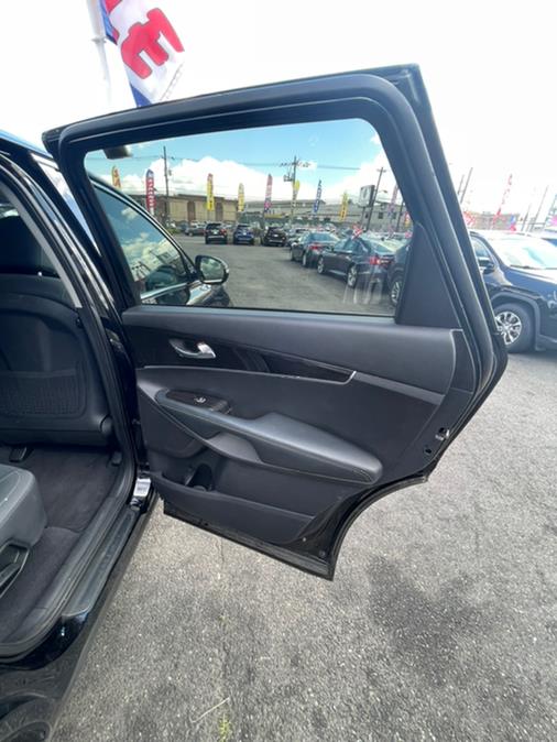 Used Kia Sorento LX V6 FWD 2020 | NJ Used Cars Center. Irvington, New Jersey Used Kia Sorento LX V6 FWD 2020 | NJ Used Cars Center. Irvington, New Jersey