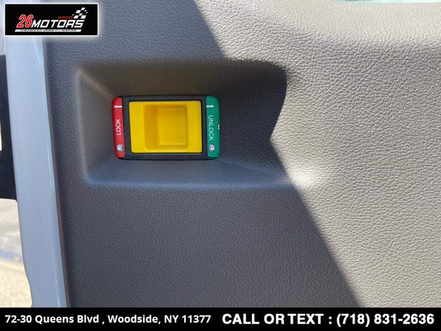 Used Ford Transit Passenger Wagon T-350 148" Low Roof XLT RWD 2021 | 26 Motors Queens. Woodside, New York Used Ford Transit Passenger Wagon T-350 148" Low Roof XLT RWD 2021 | 26 Motors Queens. Woodside, New York