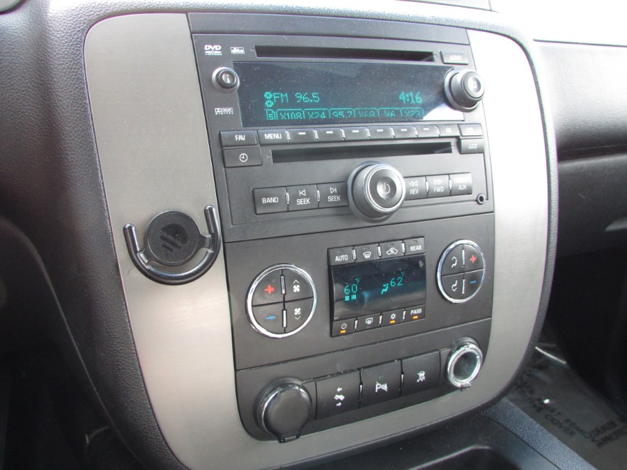 2011 Chevrolet Suburban 4WD 4dr 1500 LT, available for sale in East Windsor, Connecticut | United Auto Sales of E Windsor, Inc. East Windsor, Connecticut 2011 Chevrolet Suburban 4WD 4dr 1500 LT, available for sale in East Windsor, Connecticut | United Auto Sales of E Windsor, Inc. East Windsor, Connecticut