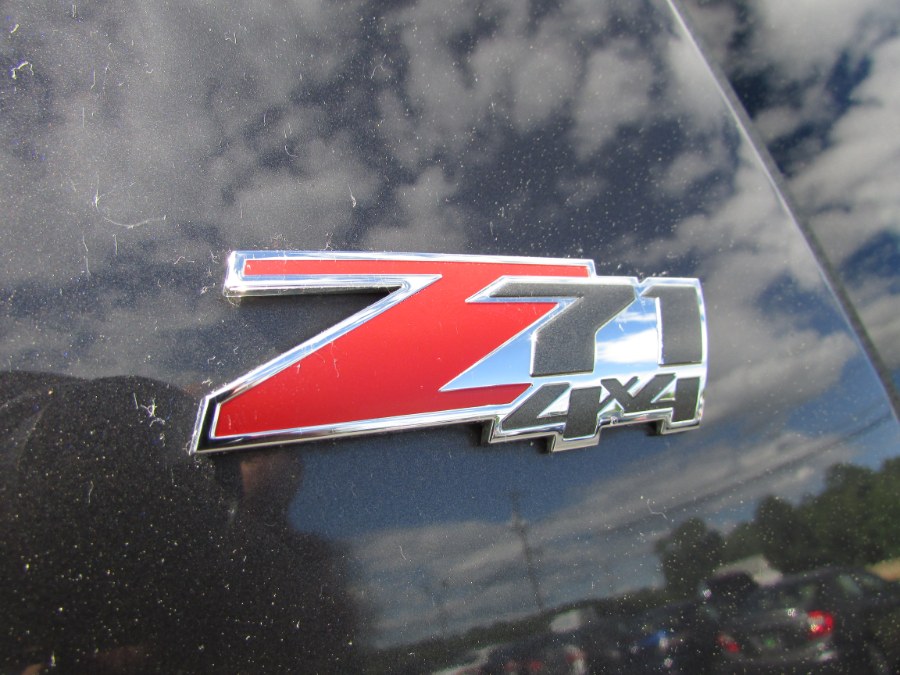 2011 Chevrolet Suburban 4WD 4dr 1500 LT, available for sale in East Windsor, Connecticut | United Auto Sales of E Windsor, Inc. East Windsor, Connecticut 2011 Chevrolet Suburban 4WD 4dr 1500 LT, available for sale in East Windsor, Connecticut | United Auto Sales of E Windsor, Inc. East Windsor, Connecticut