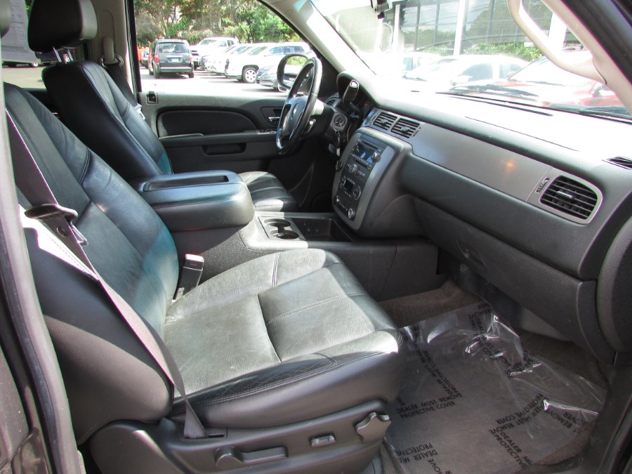 2011 Chevrolet Suburban 4WD 4dr 1500 LT, available for sale in East Windsor, Connecticut | United Auto Sales of E Windsor, Inc. East Windsor, Connecticut 2011 Chevrolet Suburban 4WD 4dr 1500 LT, available for sale in East Windsor, Connecticut | United Auto Sales of E Windsor, Inc. East Windsor, Connecticut