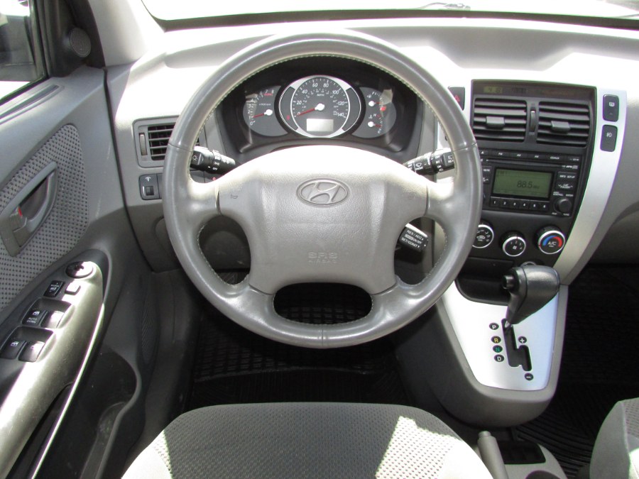 Used Hyundai Tucson 4WD 4dr V6 Auto SE *Ltd Avail* 2008 | United Auto Sales of E Windsor, Inc. East Windsor, Connecticut Used Hyundai Tucson 4WD 4dr V6 Auto SE *Ltd Avail* 2008 | United Auto Sales of E Windsor, Inc. East Windsor, Connecticut