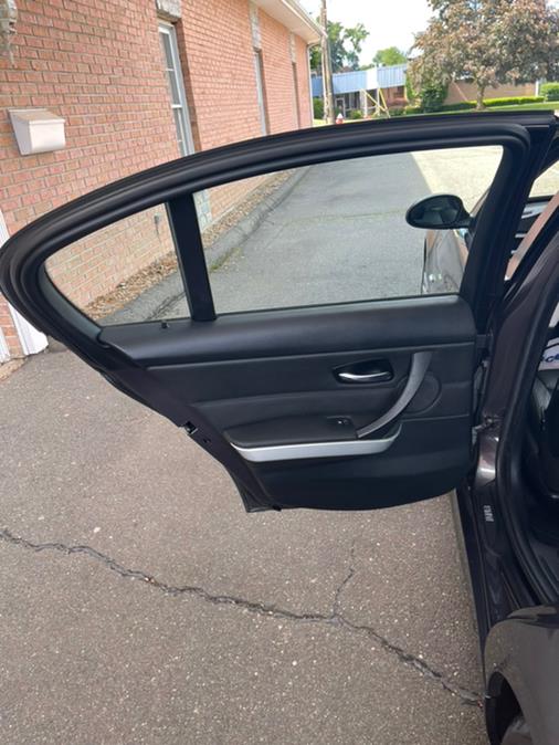 2006 BMW 3 Series 325i 4dr Sdn RWD, available for sale in New Britain, Connecticut | Supreme Automotive. New Britain, Connecticut 2006 BMW 3 Series 325i 4dr Sdn RWD, available for sale in New Britain, Connecticut | Supreme Automotive. New Britain, Connecticut