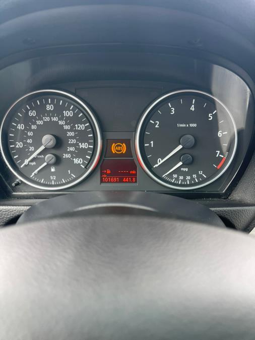2006 BMW 3 Series 325i 4dr Sdn RWD, available for sale in New Britain, Connecticut | Supreme Automotive. New Britain, Connecticut 2006 BMW 3 Series 325i 4dr Sdn RWD, available for sale in New Britain, Connecticut | Supreme Automotive. New Britain, Connecticut