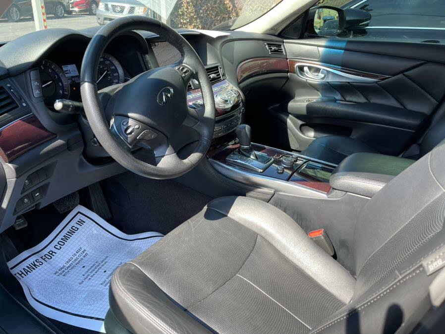 Used INFINITI Q70 3.7 LUXE RWD 2018 | First World Auto. Jamaica, New York Used INFINITI Q70 3.7 LUXE RWD 2018 | First World Auto. Jamaica, New York