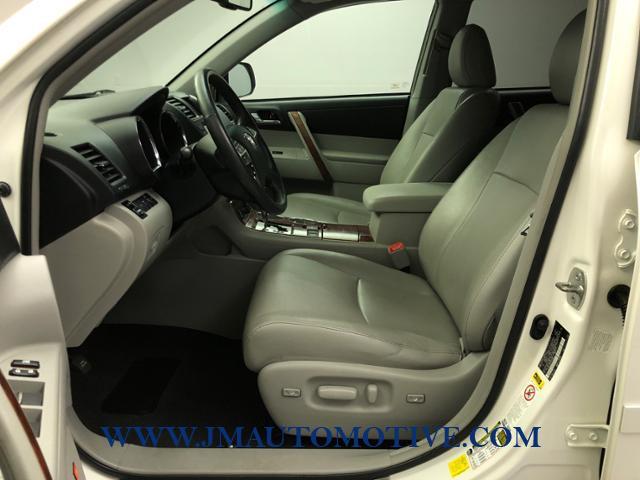 Used Toyota Highlander 4WD 4dr V6 Limited 2012 | J&M Automotive Sls&Svc LLC. Naugatuck, Connecticut Used Toyota Highlander 4WD 4dr V6 Limited 2012 | J&M Automotive Sls&Svc LLC. Naugatuck, Connecticut