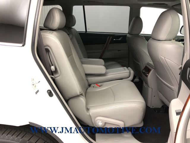 Used Toyota Highlander 4WD 4dr V6 Limited 2012 | J&M Automotive Sls&Svc LLC. Naugatuck, Connecticut Used Toyota Highlander 4WD 4dr V6 Limited 2012 | J&M Automotive Sls&Svc LLC. Naugatuck, Connecticut
