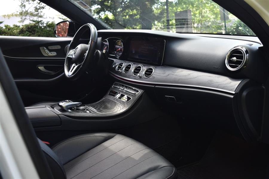 2019 Mercedes-benz E-class E 300 4MATIC AWD 4dr Sedan, available for sale in Great Neck, New York | Camy Cars. Great Neck, New York 2019 Mercedes-benz E-class E 300 4MATIC AWD 4dr Sedan, available for sale in Great Neck, New York | Camy Cars. Great Neck, New York