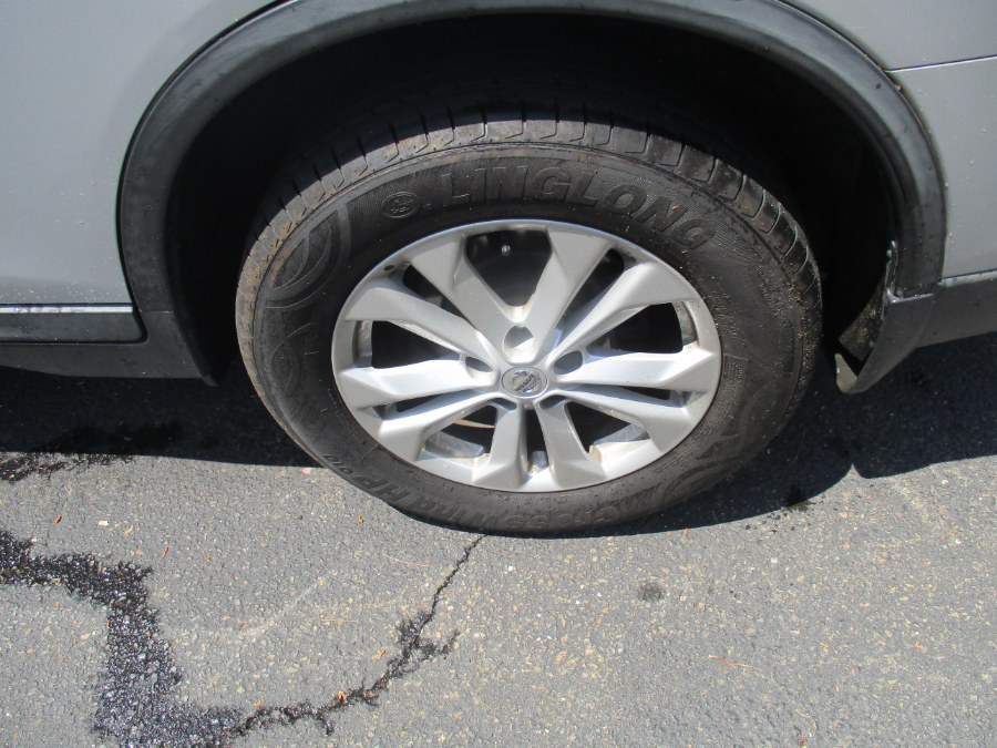 Used Nissan Rogue AWD 4dr SV 2016 | Universal Motors LLC. New Britain, Connecticut Used Nissan Rogue AWD 4dr SV 2016 | Universal Motors LLC. New Britain, Connecticut
