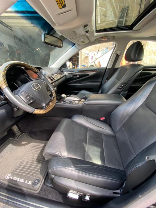 Used Lexus LS 460 4dr Sdn AWD 2016 | Vertucci Automotive Inc. Wallingford, Connecticut Used Lexus LS 460 4dr Sdn AWD 2016 | Vertucci Automotive Inc. Wallingford, Connecticut