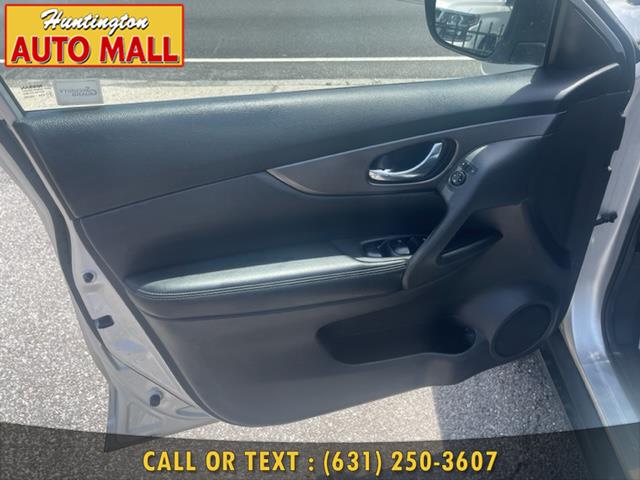 2015 Nissan Rogue AWD 4dr SV, available for sale in Huntington Station, New York | Huntington Auto Mall. Huntington Station, New York 2015 Nissan Rogue AWD 4dr SV, available for sale in Huntington Station, New York | Huntington Auto Mall. Huntington Station, New York