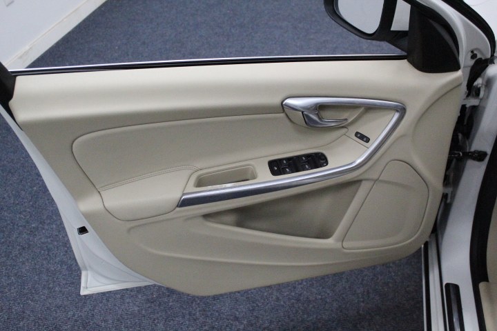 2013 Volvo S60 4dr Sdn T5 FWD, available for sale in Plainville, Connecticut | New England Auto Sales LLC. Plainville, Connecticut 2013 Volvo S60 4dr Sdn T5 FWD, available for sale in Plainville, Connecticut | New England Auto Sales LLC. Plainville, Connecticut