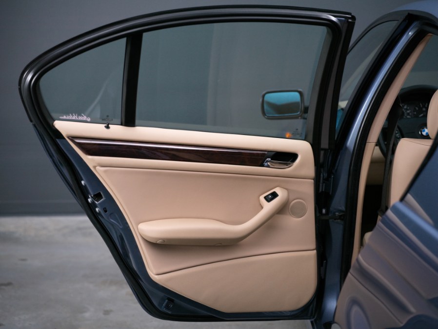 2004 BMW 3 Series 325xi 4dr Sdn AWD, available for sale in North Salem, New York | Meccanic Shop North Inc. North Salem, New York 2004 BMW 3 Series 325xi 4dr Sdn AWD, available for sale in North Salem, New York | Meccanic Shop North Inc. North Salem, New York