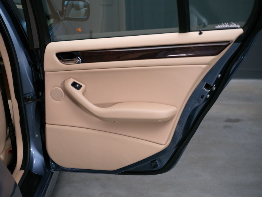 2004 BMW 3 Series 325xi 4dr Sdn AWD, available for sale in North Salem, New York | Meccanic Shop North Inc. North Salem, New York 2004 BMW 3 Series 325xi 4dr Sdn AWD, available for sale in North Salem, New York | Meccanic Shop North Inc. North Salem, New York