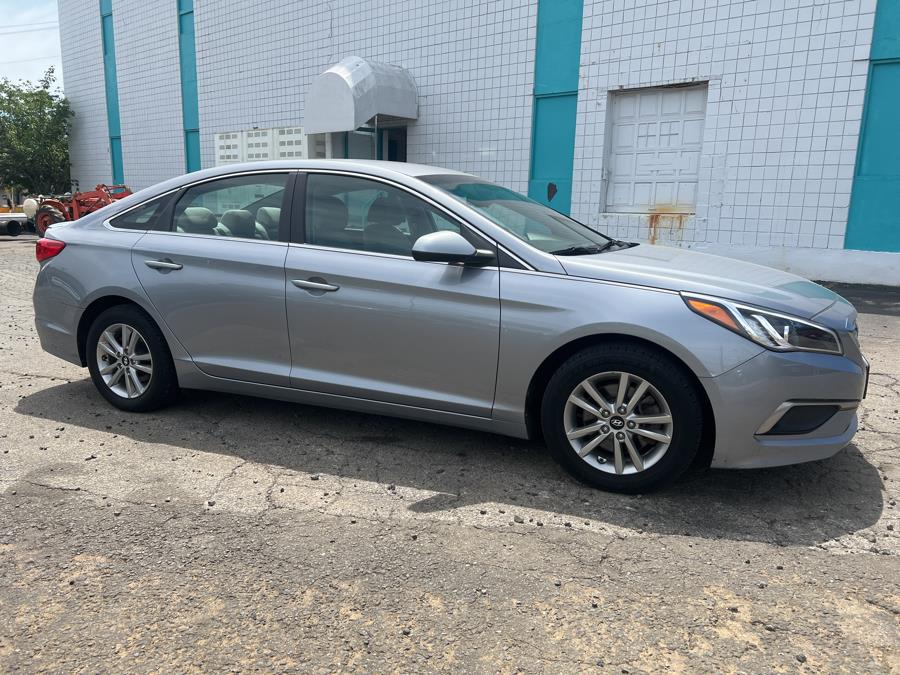 Used Hyundai Sonata 4dr Sdn 2.4L PZEV 2016 | Dealertown Auto Wholesalers. Milford, Connecticut Used Hyundai Sonata 4dr Sdn 2.4L PZEV 2016 | Dealertown Auto Wholesalers. Milford, Connecticut