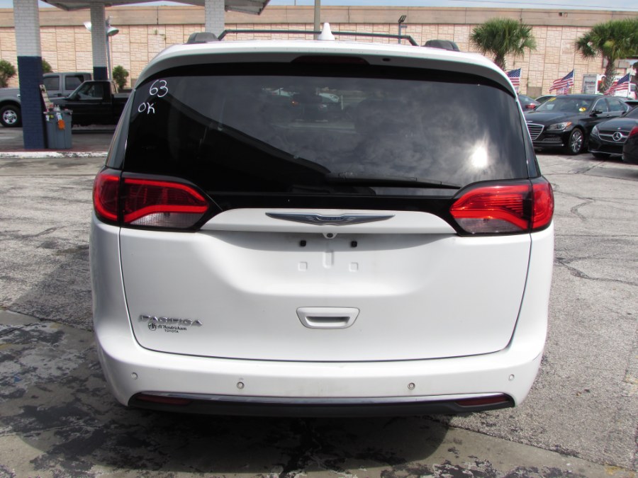 Used Chrysler Pacifica Touring-L 4dr Wgn 2017 | VIP Auto Enterprise, Inc. Orlando, Florida Used Chrysler Pacifica Touring-L 4dr Wgn 2017 | VIP Auto Enterprise, Inc. Orlando, Florida