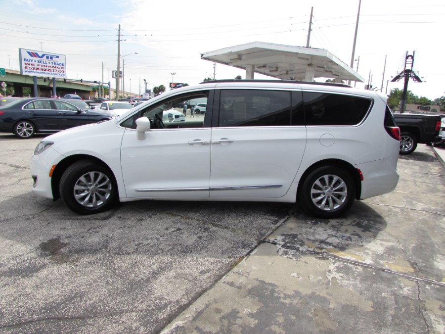 Used Chrysler Pacifica Touring-L 4dr Wgn 2017 | VIP Auto Enterprise, Inc. Orlando, Florida Used Chrysler Pacifica Touring-L 4dr Wgn 2017 | VIP Auto Enterprise, Inc. Orlando, Florida
