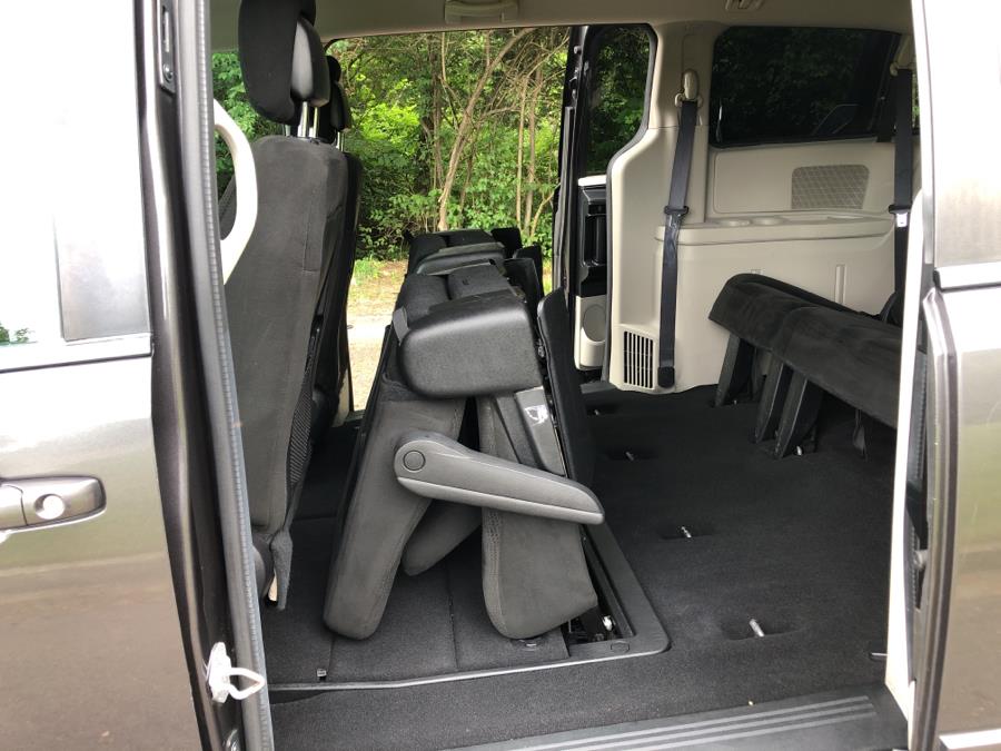 2016 Dodge Grand Caravan 4dr Wgn American Value Pkg, available for sale in Beavercreek, Ohio | Wholesale Direct Motors. Beavercreek, Ohio 2016 Dodge Grand Caravan 4dr Wgn American Value Pkg, available for sale in Beavercreek, Ohio | Wholesale Direct Motors. Beavercreek, Ohio